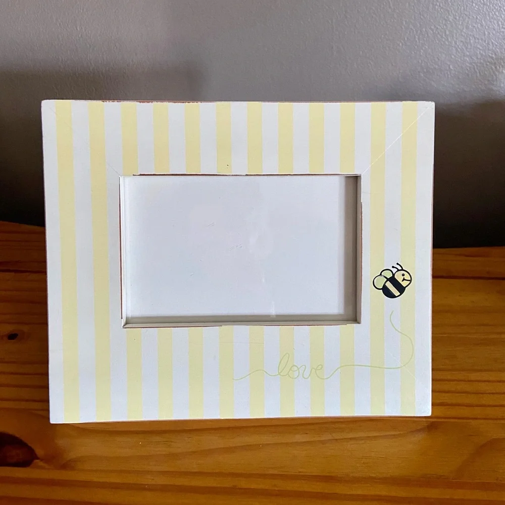 Wendy Bellissimo Honey Bee Collection Picture Frame w/ Stripes and Love with Bee